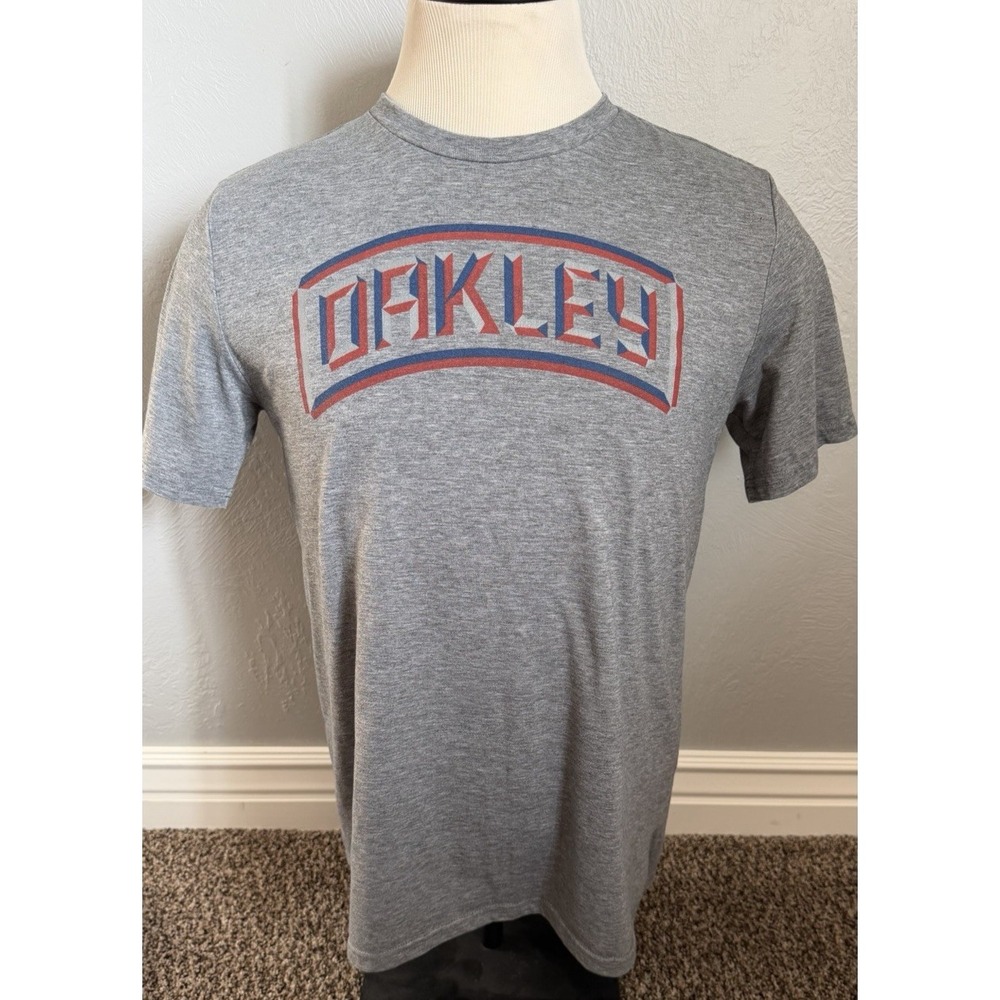 Oakley T Shirt Mens Size Medium Gray Logo Regular Fit Short Sleeve Crew Neck